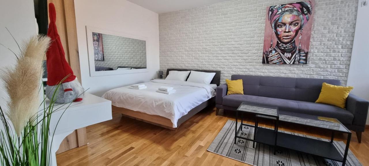 Grove II Apartment = Strict City Centre Novi Sad Exterior foto
