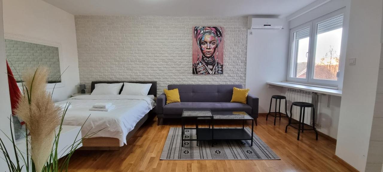 Grove II Apartment = Strict City Centre Novi Sad Exterior foto